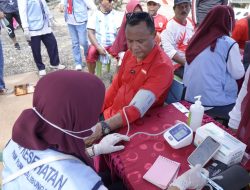 Walikota dan ASN Tidore Gelar Jalan Sehat dan Pemeriksaan Kesehatan di Pulau Maitar