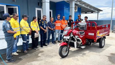 Atasi Kendala Armada Sampah, NHM Serahkan Motor Viar Kepada KUPP Sofifi
