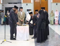Bupati Bassam Lantik 10 Pejabat, Termasuk Ali Dano Hasan Dikukuhkan Dari Jabatan Kadis