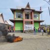 Tolak Pejabat Kades, Warga Sidangoli ‘Bakar’ Kantor Desa