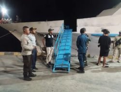 Aparat Gabungan Ketat Manifes Penumpang Kapal