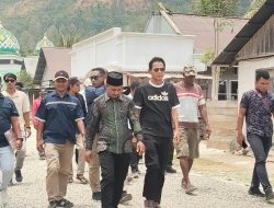 Wabup Helmi Tinjau Pembangunan Jalan Lapen di Loleojaya