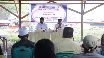Bupati Bassam Serahkan 54 Unit Bantuan Sarana dan Prasarana Perikanan kepada Kelompok Nelayan 