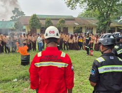 ERT NHM Edukasi Siswa SMAN 1 Mimika tentang Penggunaan APAR dalam Program Rescuer Goes to School 
